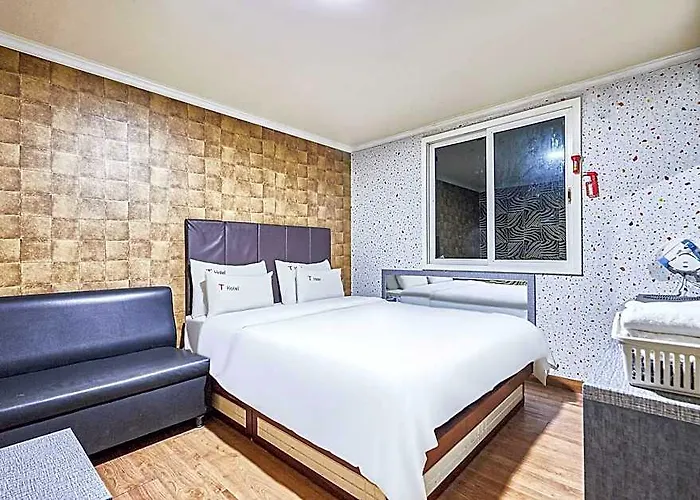 Hotel T Jongno 2*